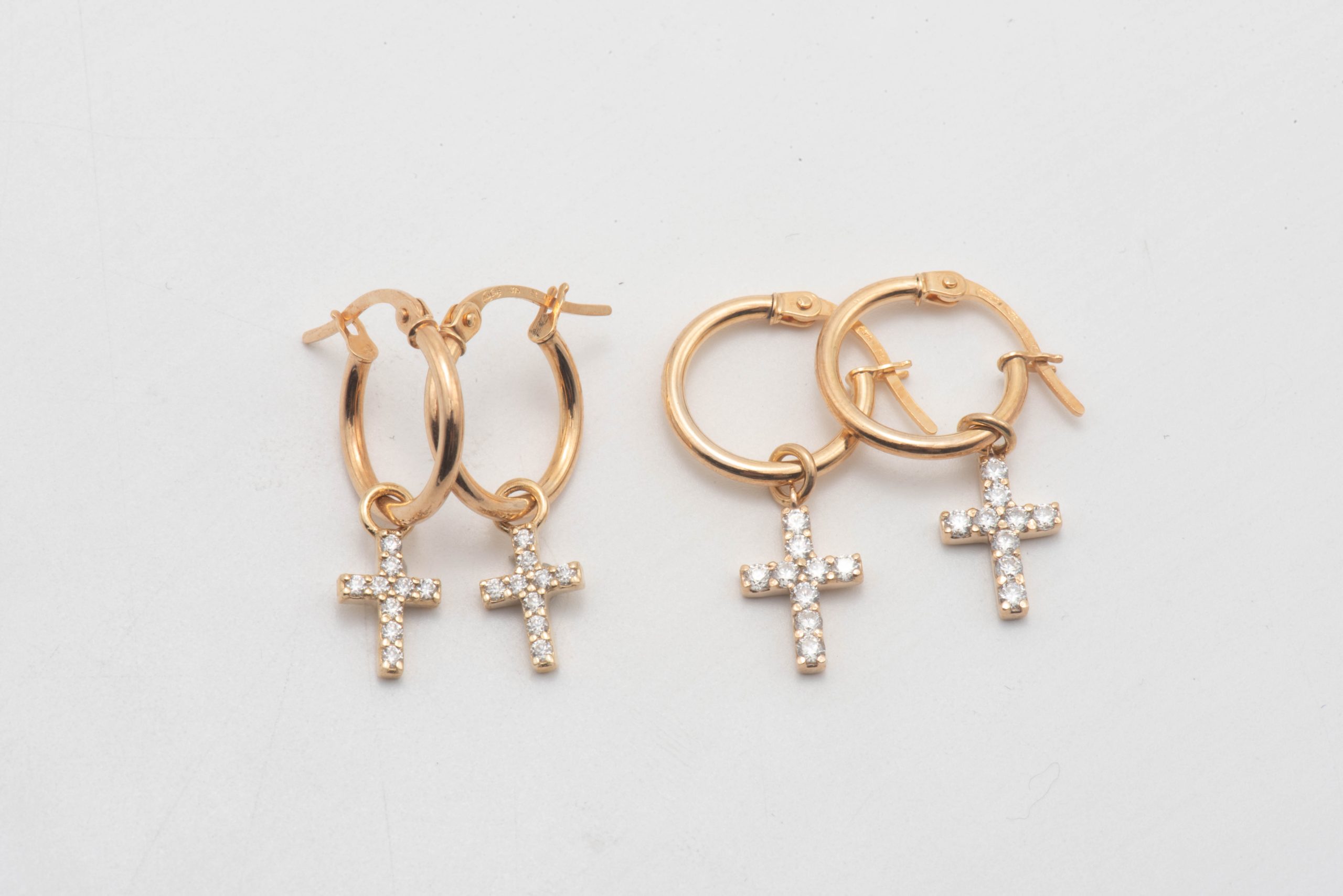 9ct Gold Cross Moissanite earrings – Karlien van Jaarsveld Collection